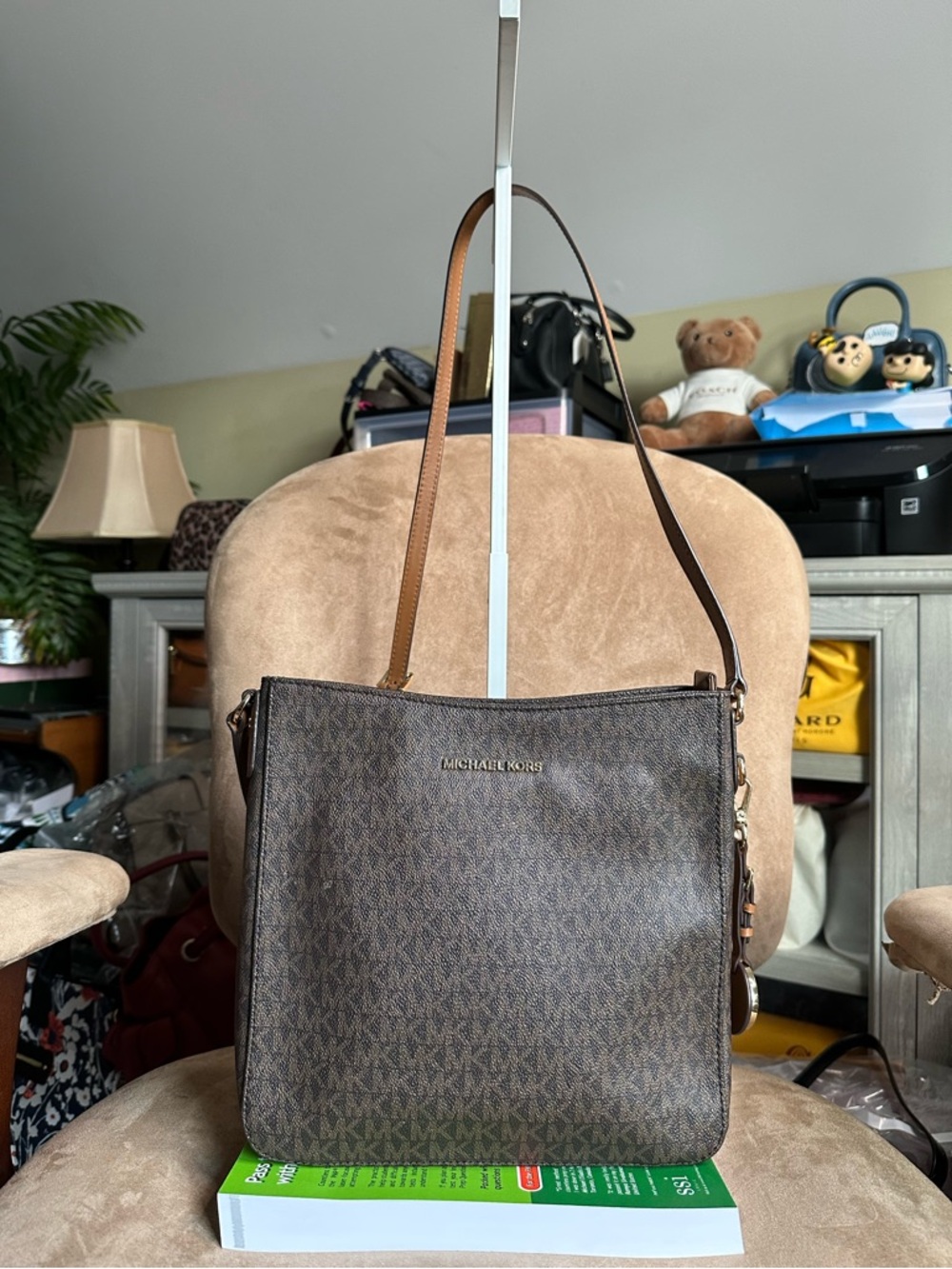 #93. Michael Kors Brown MK Signature Messenger Bag Good Condition